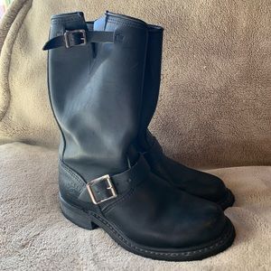Frye Insipred black boots size 7